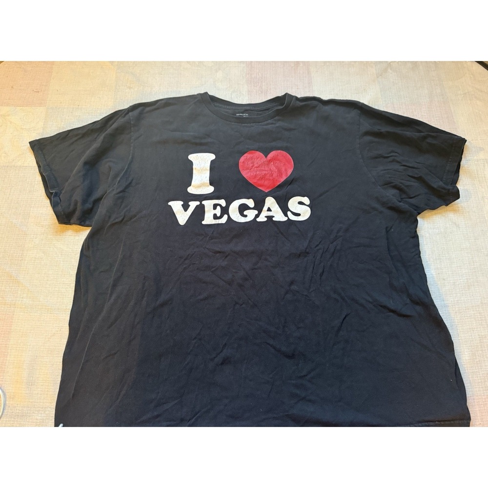 I Love Vegas Las Vegas Souvenir T-Shirt Black Size 3XL Love Is Graphic Tee—1